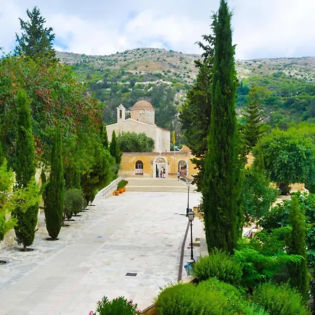 Sanders Olive Shared Pool * بافوس