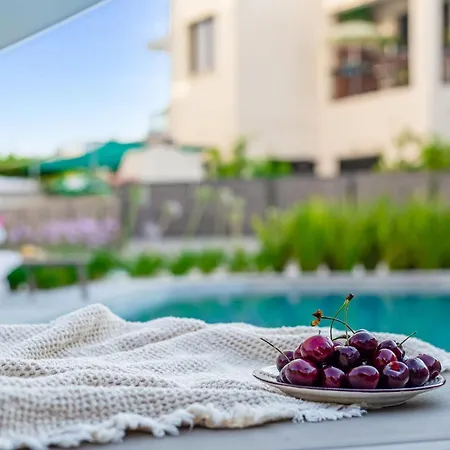 شقة Sanders Olive Shared Pool