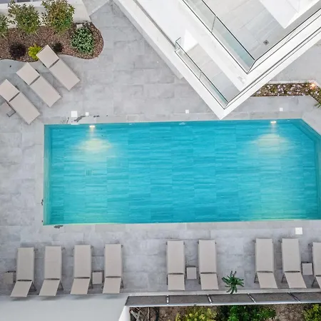 Sanders Olive Shared Pool