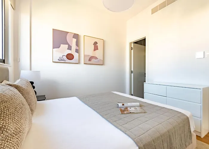 Sanders Olive Shared Pool * Paphos