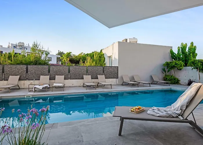 Sanders Olive Shared Pool * Paphos